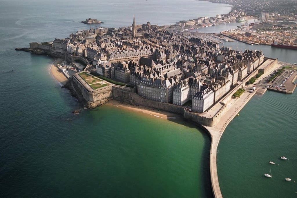 Au Mont Pour Deux * Pontorson